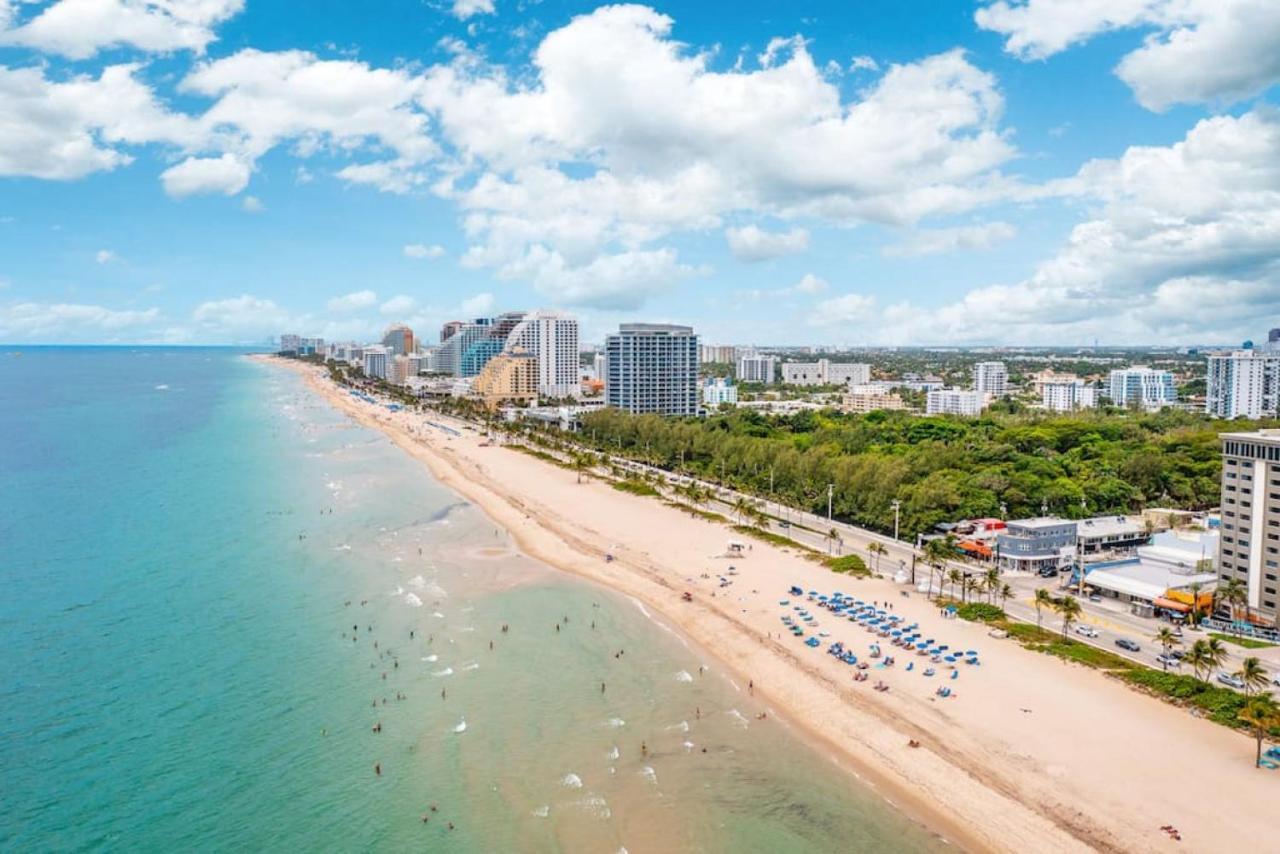 The Purple Pelican Beachfront With Ocean Balcony Unit 1 Форт-Лодердейл Экстерьер фото
